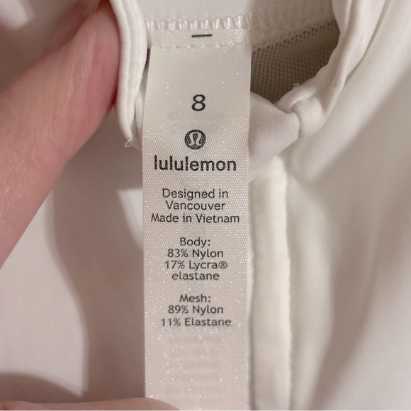 Lululemon athletica Define color block jacket, Asym, White/Light Chrome, size 8 - Picture 8 of 15